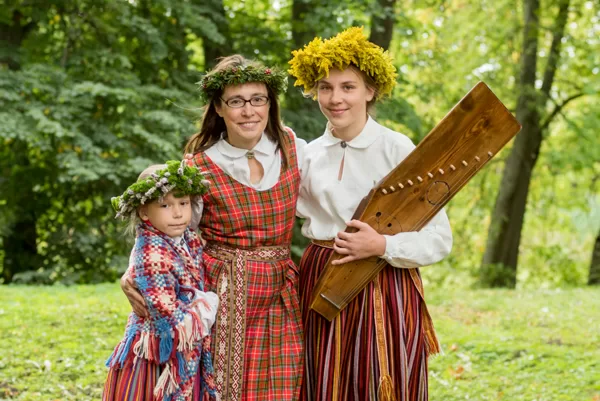 Evita Madara Laura Lisovskas